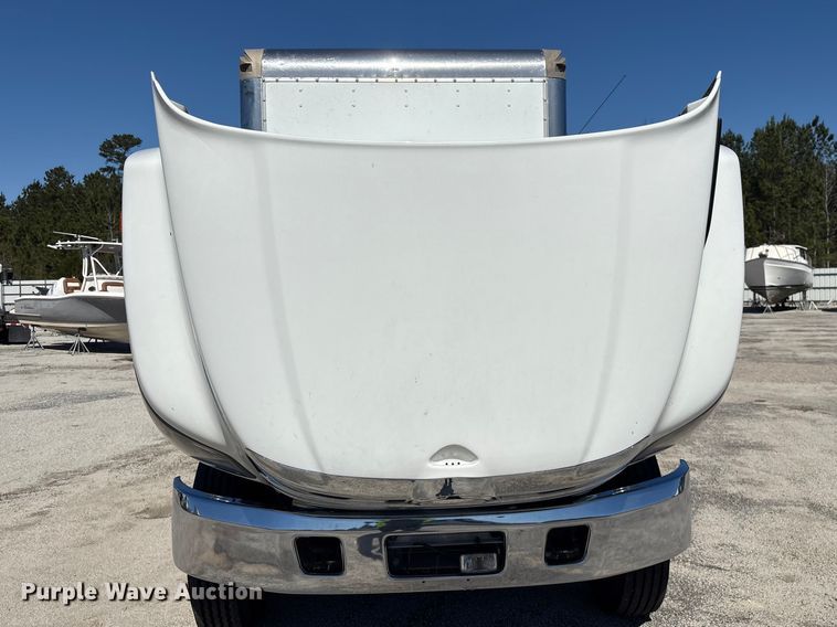 image for item YA1868 2019 Hino box truck