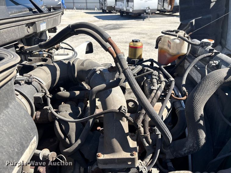 image for item YA1868 2019 Hino box truck