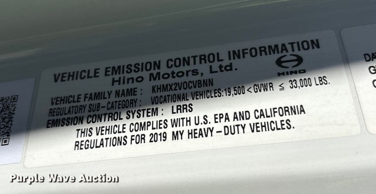 image for item YA1868 2019 Hino box truck