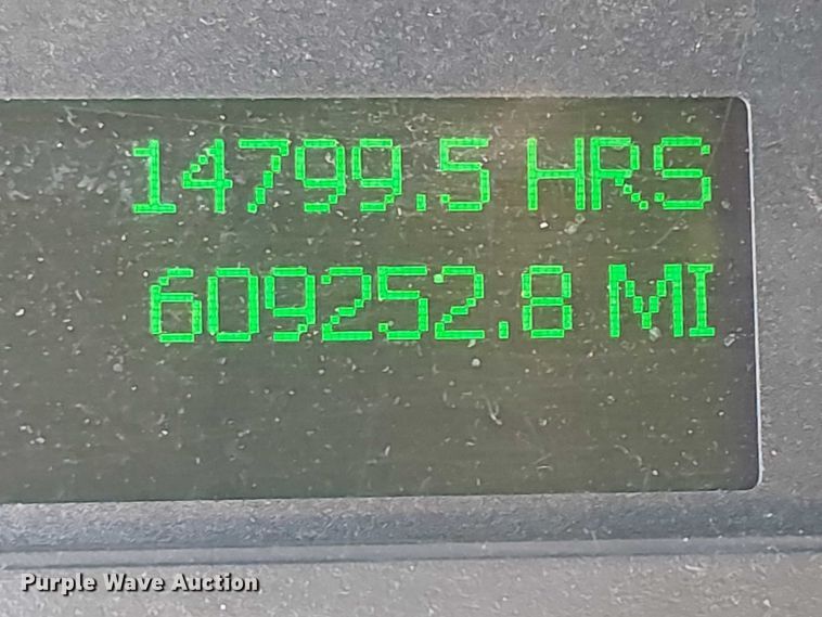 image for item YA2233 2019 Freightliner Cascadia semi truck