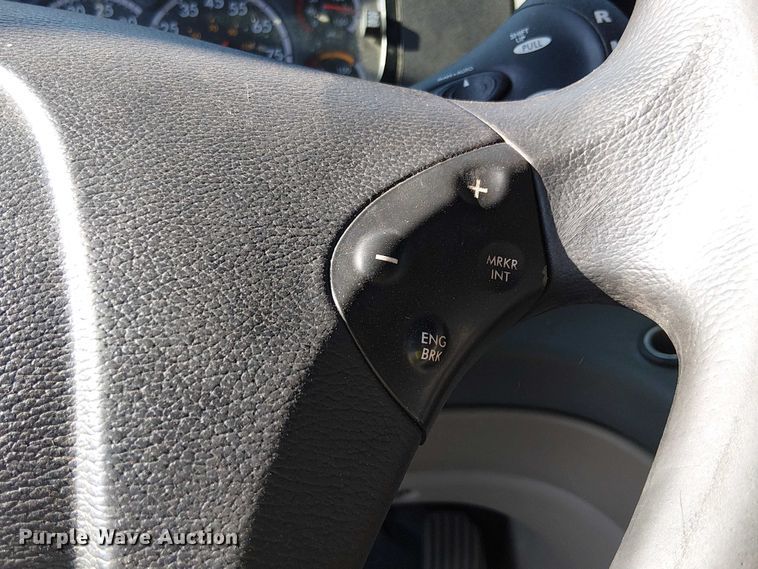 image for item YA2233 2019 Freightliner Cascadia semi truck