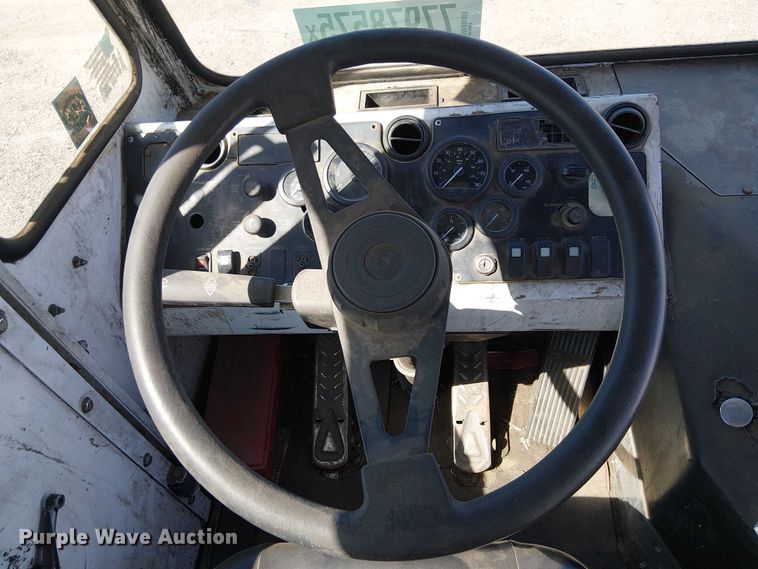 image for item YA2531 2015 Capacity TJ5000 yard truck