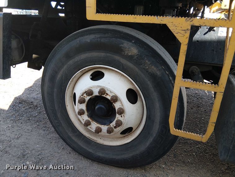 image for item YA2531 2015 Capacity TJ5000 yard truck