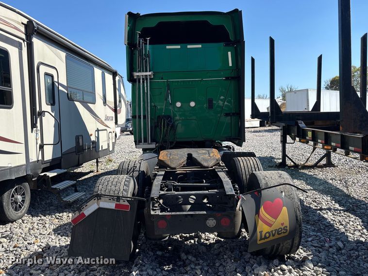 image for item YA2580 2019 International LT625 semi truck