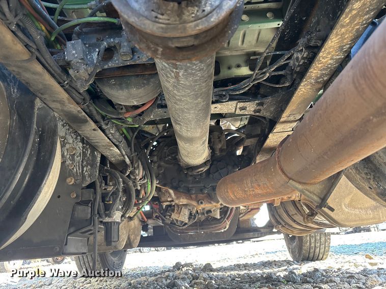 image for item YA2580 2019 International LT625 semi truck