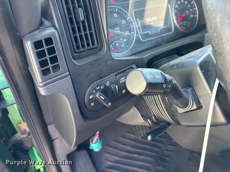 image for item YA2580 2019 International LT625 semi truck