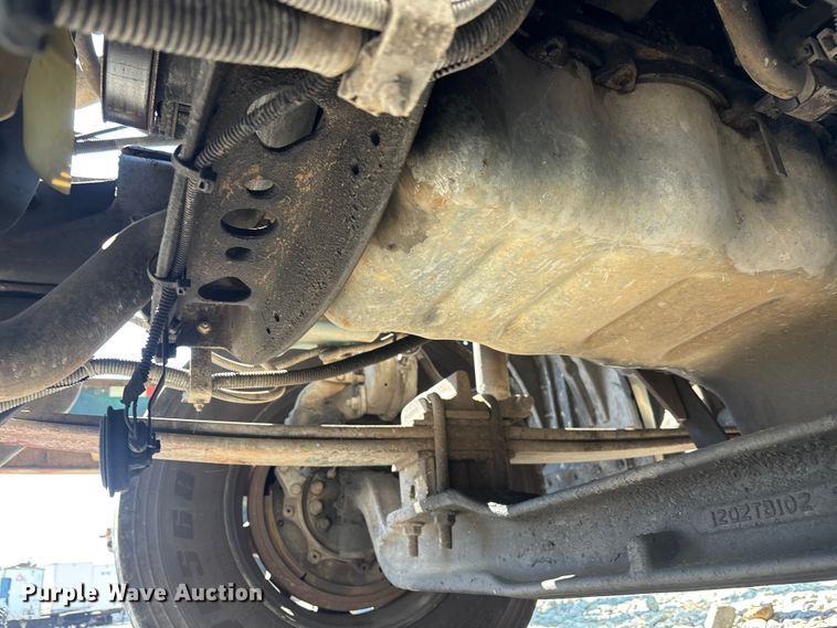 image for item YA2580 2019 International LT625 semi truck