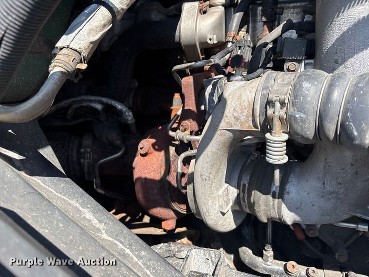 image for item YA2580 2019 International LT625 semi truck