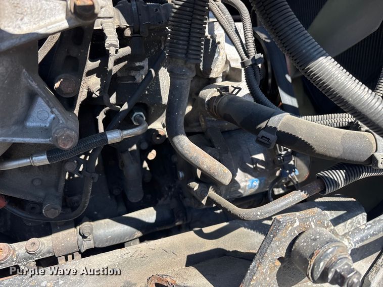 image for item YA2580 2019 International LT625 semi truck