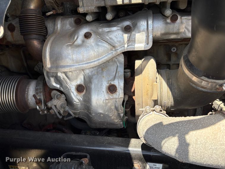 image for item YA2621 2019 Freightliner Cascadia semi truck