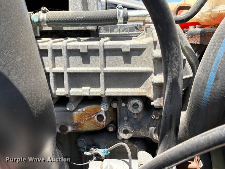 image for item YA2621 2019 Freightliner Cascadia semi truck