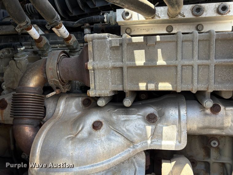 image for item YA2621 2019 Freightliner Cascadia semi truck
