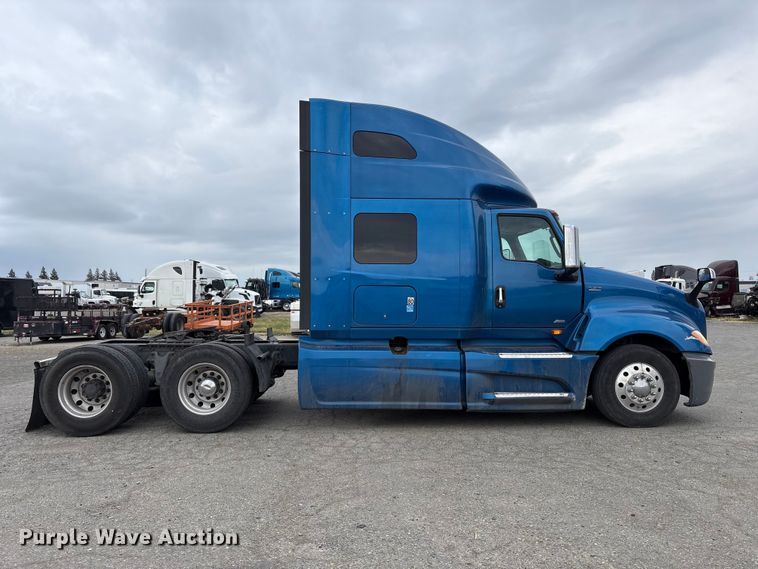 image for item YA2663 2019 International LT625 semi truck