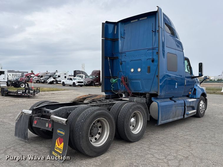 image for item YA2663 2019 International LT625 semi truck