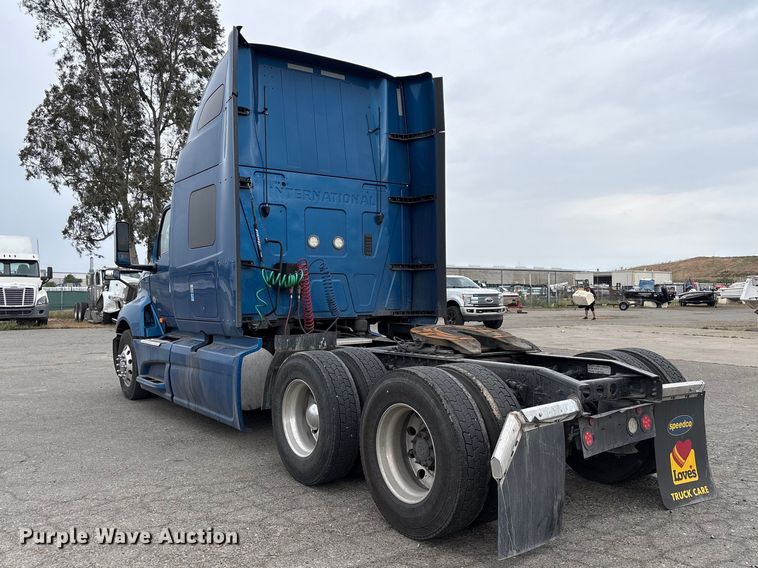 image for item YA2663 2019 International LT625 semi truck