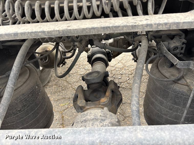 image for item YA2663 2019 International LT625 semi truck