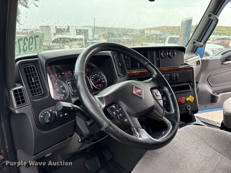 image for item YA2663 2019 International LT625 semi truck
