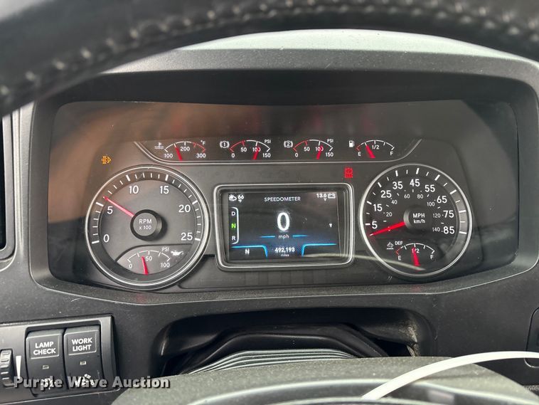 image for item YA2663 2019 International LT625 semi truck