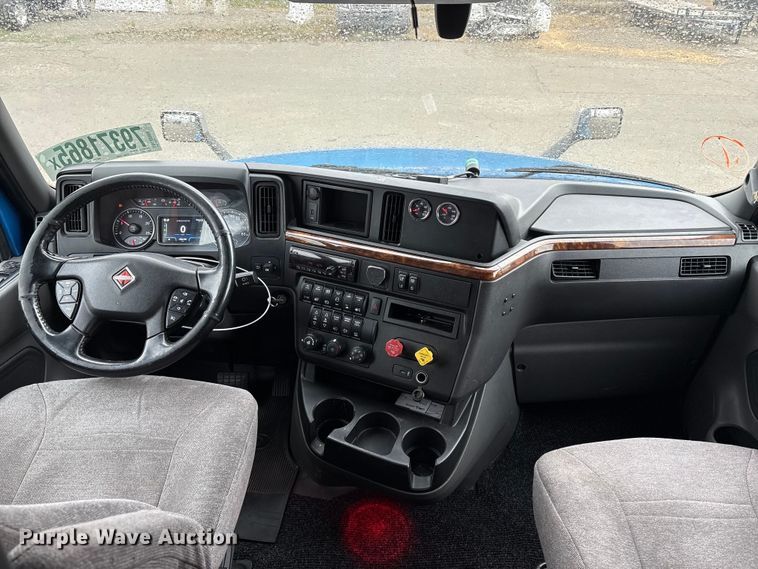 image for item YA2663 2019 International LT625 semi truck