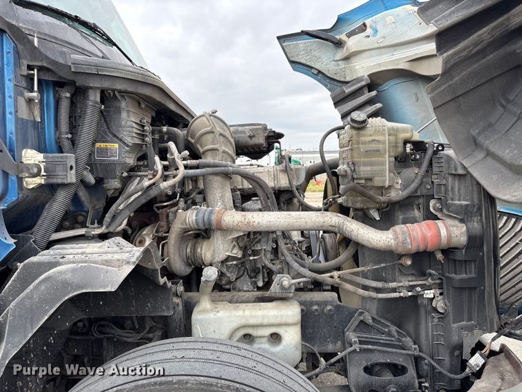 image for item YA2663 2019 International LT625 semi truck