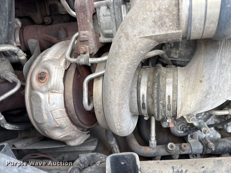 image for item YA2663 2019 International LT625 semi truck