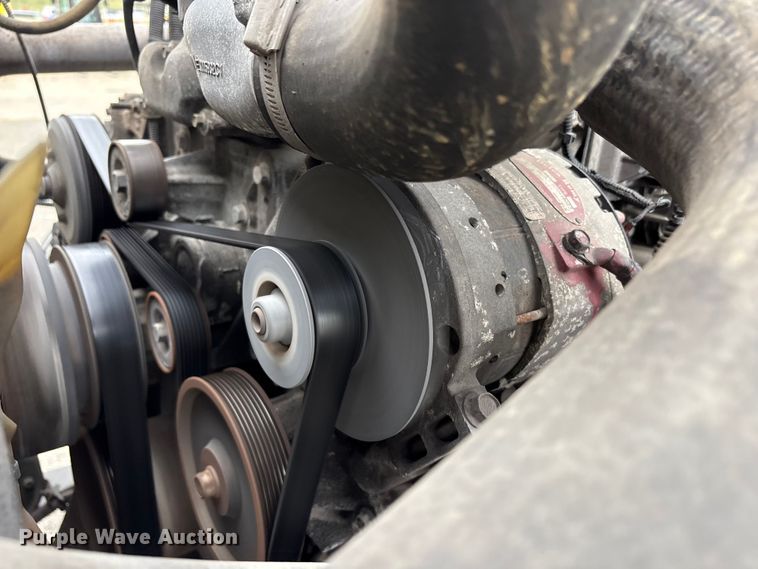 image for item YA2663 2019 International LT625 semi truck