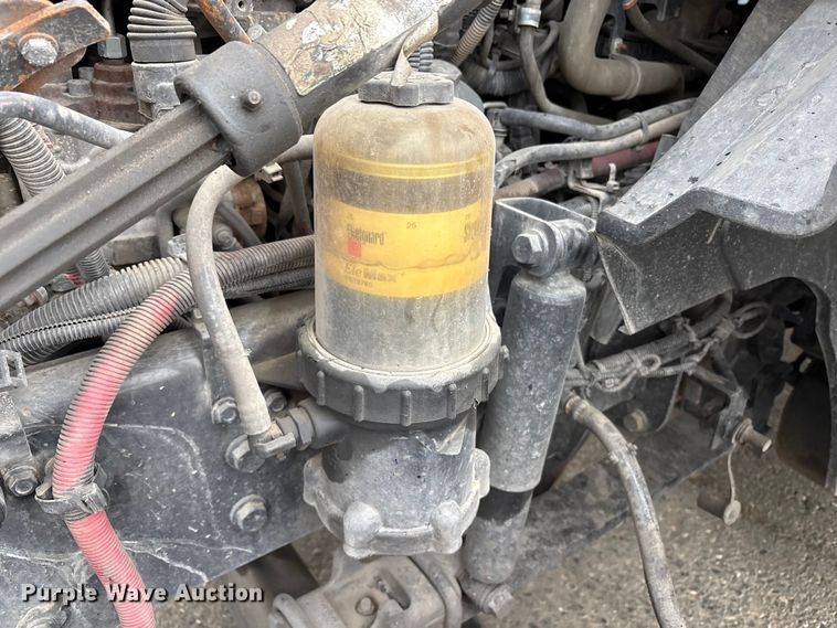 image for item YA2663 2019 International LT625 semi truck