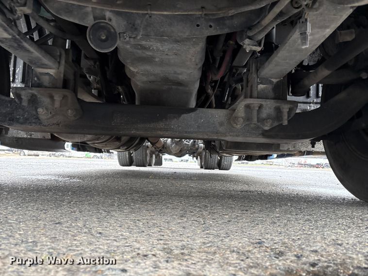 image for item YA2663 2019 International LT625 semi truck