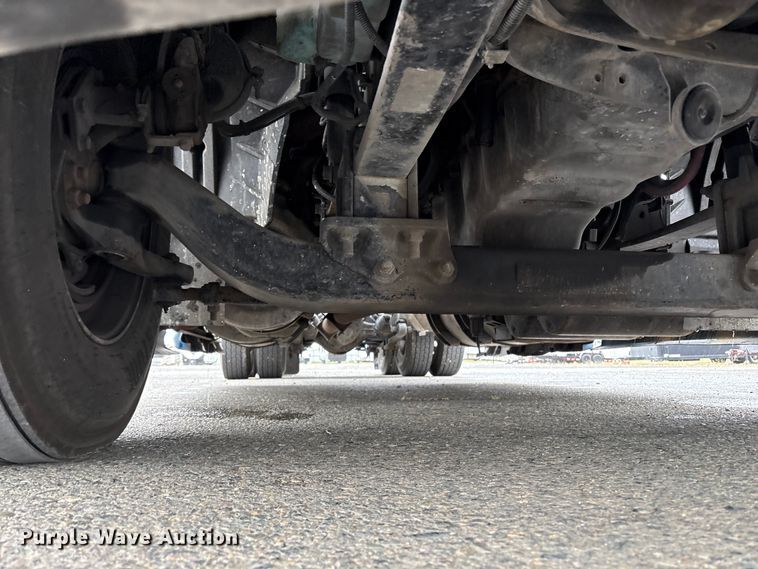image for item YA2663 2019 International LT625 semi truck