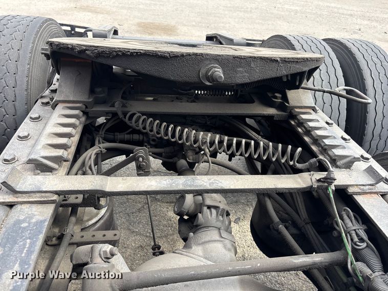 image for item YA2671 2019 Freightliner Cascadia semi truck
