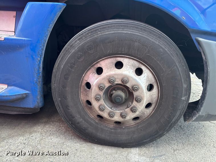 image for item YA2671 2019 Freightliner Cascadia semi truck