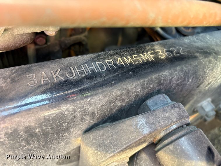 image for item YA2768 2021 Freightliner Cascadia semi truck
