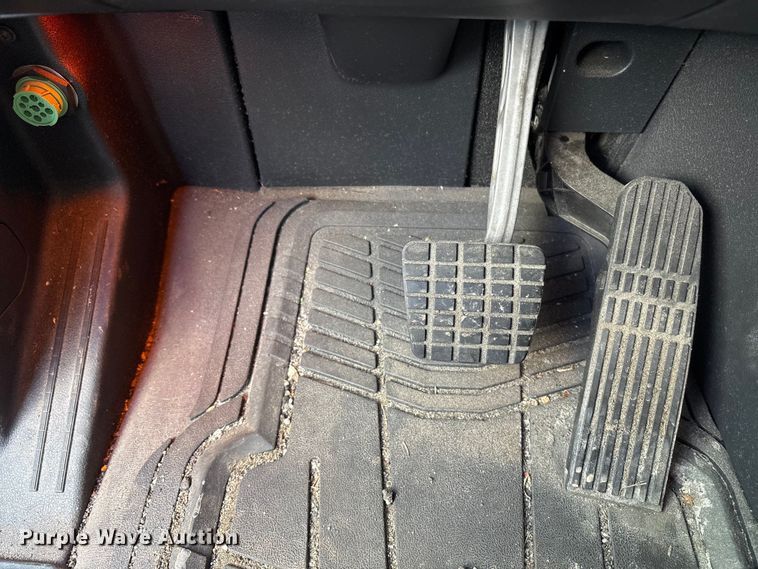 image for item YA2768 2021 Freightliner Cascadia semi truck