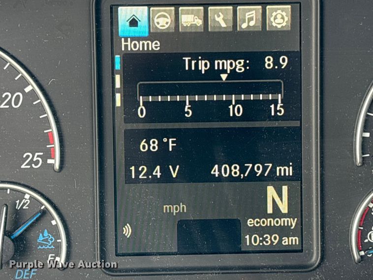 image for item YA2768 2021 Freightliner Cascadia semi truck