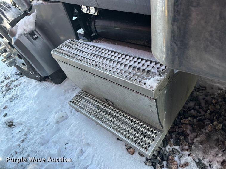 image for item YA2803 2026 Peterbilt 567 truck cab and chassis