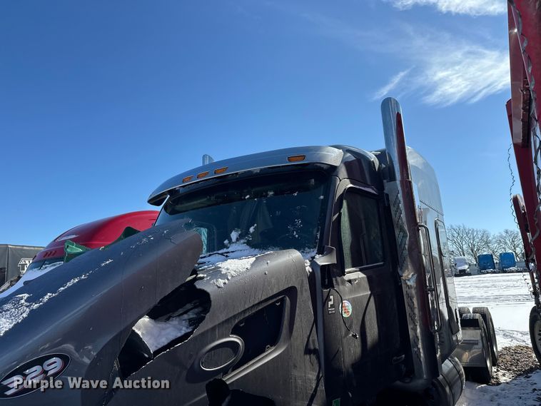 image for item YA2803 2026 Peterbilt 567 truck cab and chassis