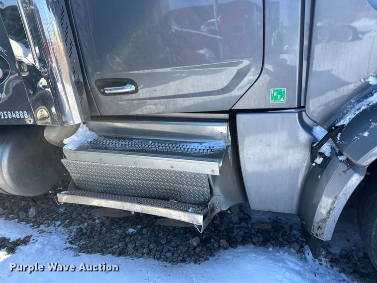 image for item YA2803 2026 Peterbilt 567 truck cab and chassis
