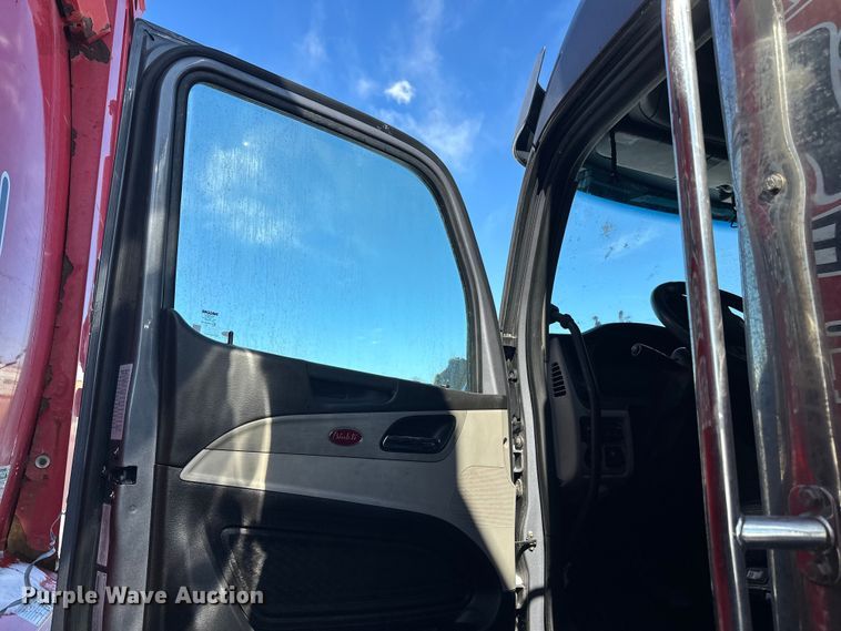 image for item YA2803 2026 Peterbilt 567 truck cab and chassis