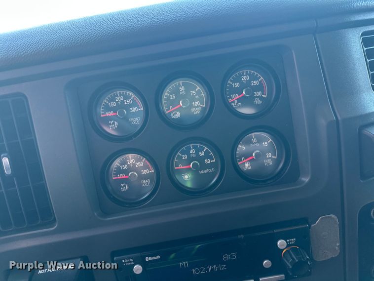 image for item YA2803 2026 Peterbilt 567 truck cab and chassis