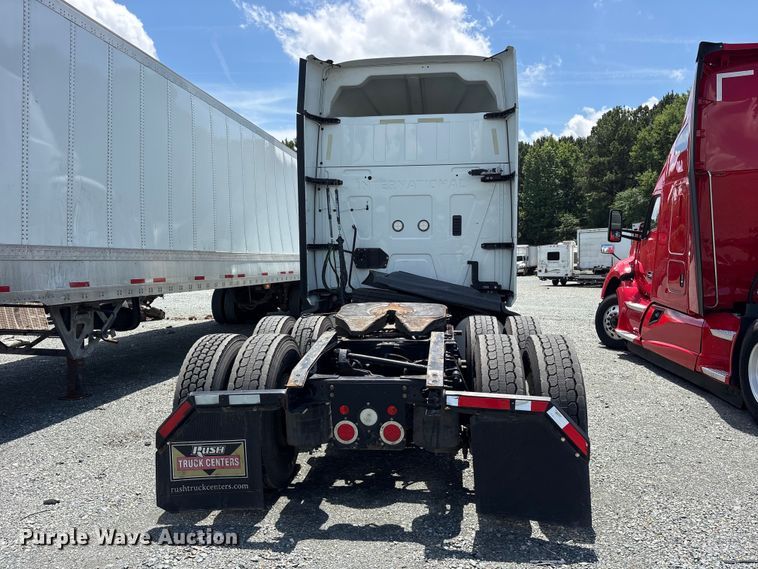 image for item YA2936 2020 International LT625 semi truck