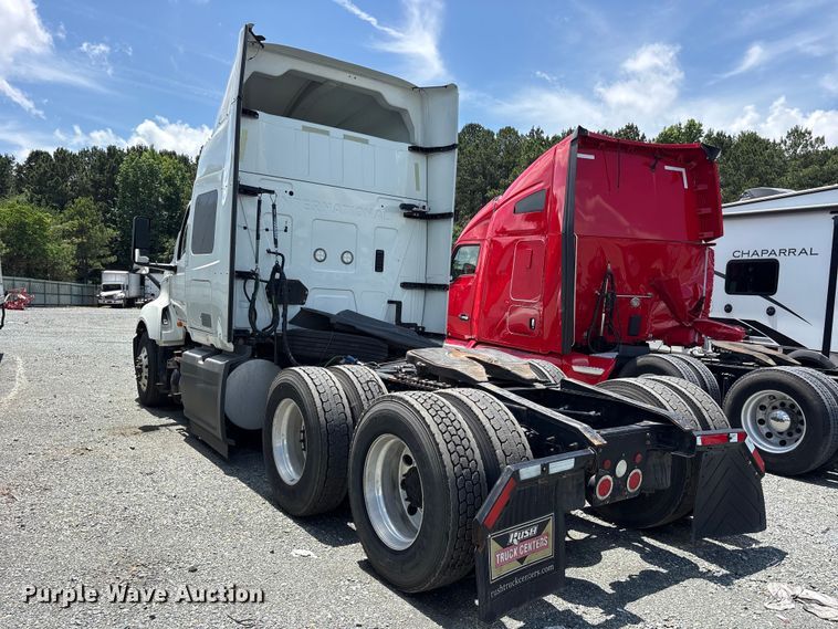 image for item YA2936 2020 International LT625 semi truck