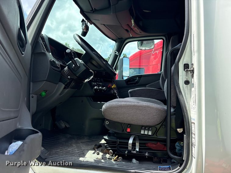 image for item YA2936 2020 International LT625 semi truck