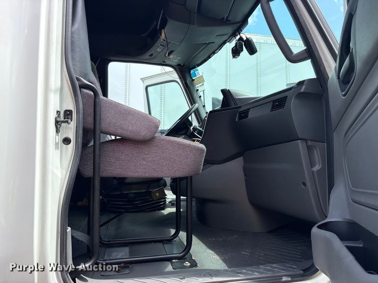 image for item YA2936 2020 International LT625 semi truck