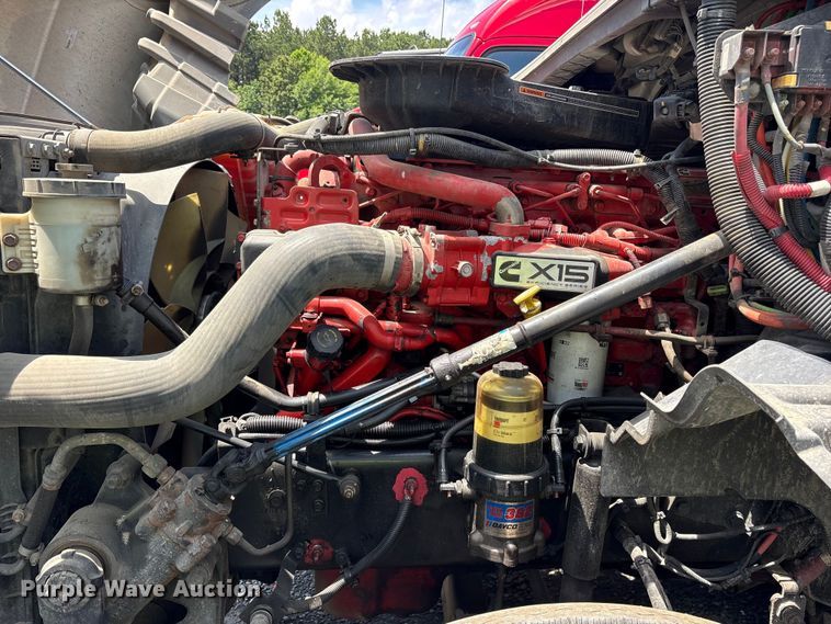image for item YA2936 2020 International LT625 semi truck