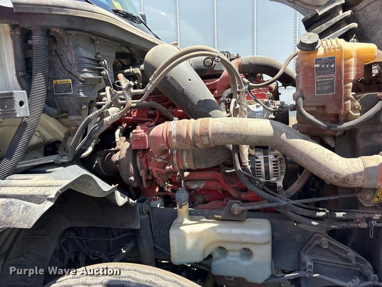 image for item YA2936 2020 International LT625 semi truck