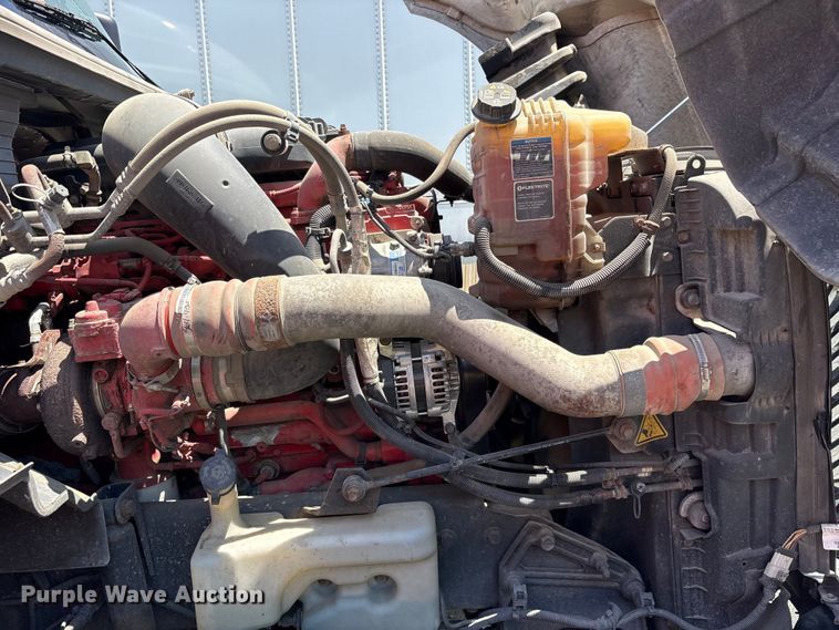 image for item YA2936 2020 International LT625 semi truck