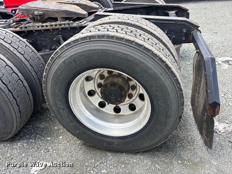 image for item YA2936 2020 International LT625 semi truck