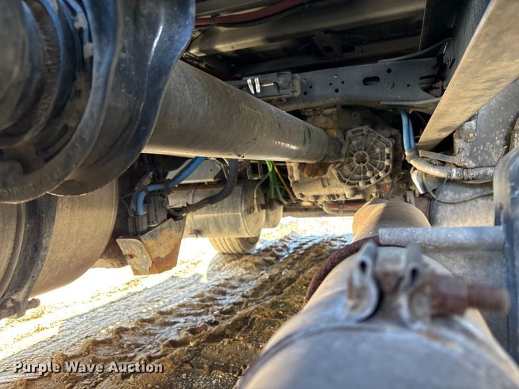 image for item YA2948 2018 Freightliner Cascadia semi truck