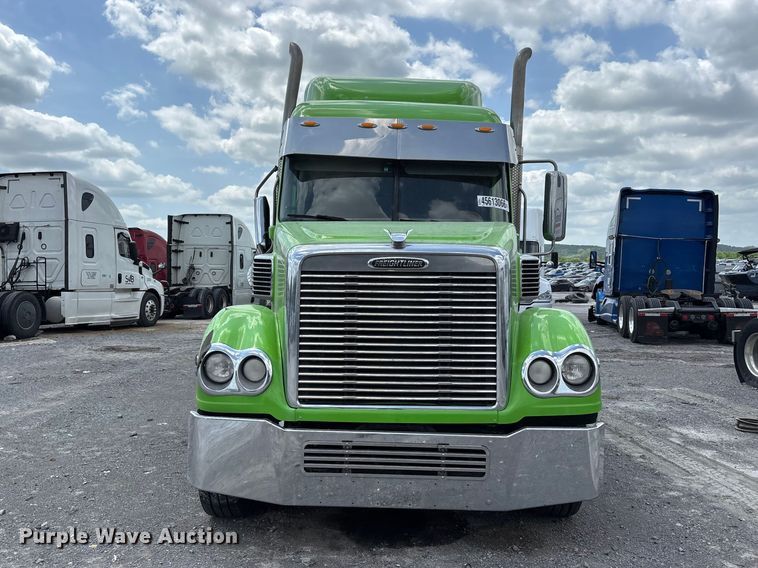image for item YA3138 2020 Freightliner Coronado glider kit semi truck