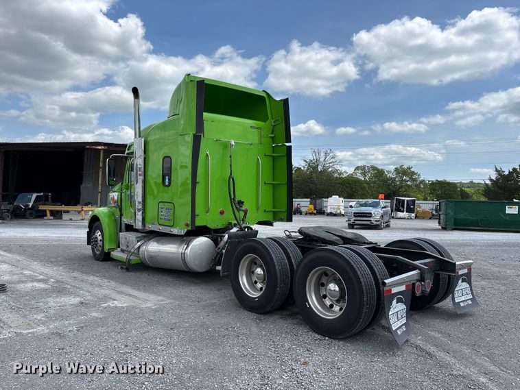 image for item YA3138 2020 Freightliner Coronado glider kit semi truck